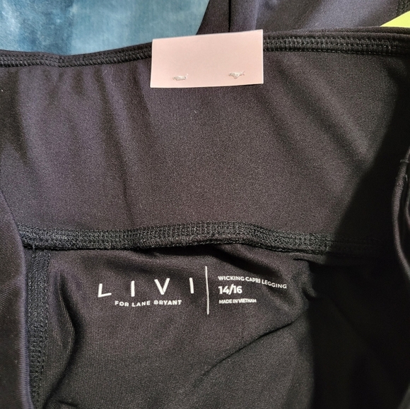 NEW Livi Capri leggings Size 14/16 (32) - Picture 3 of 6